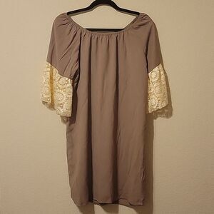  Umgee Women's Brown/Taupe Dress with Cream Lace Short Sleeves  size M